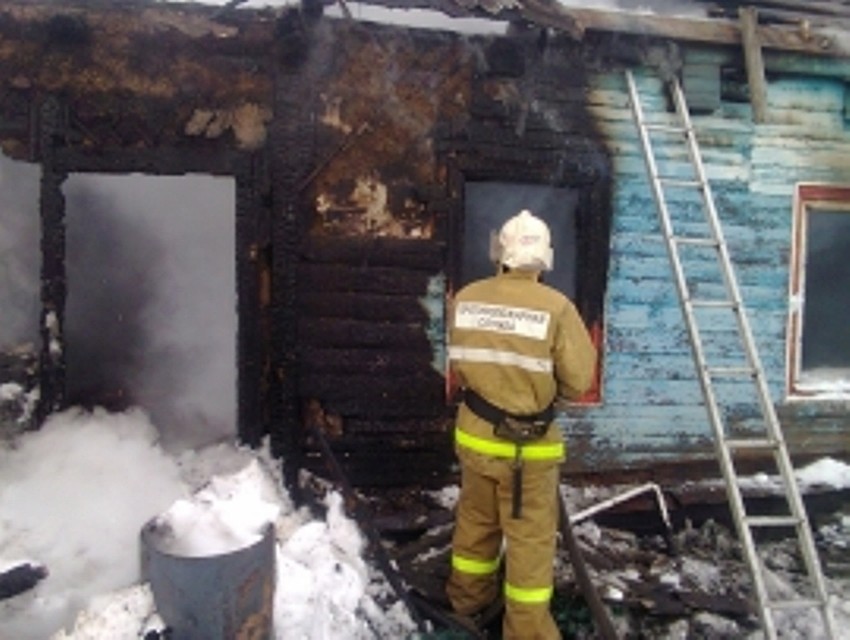 Дом сгорел полностью