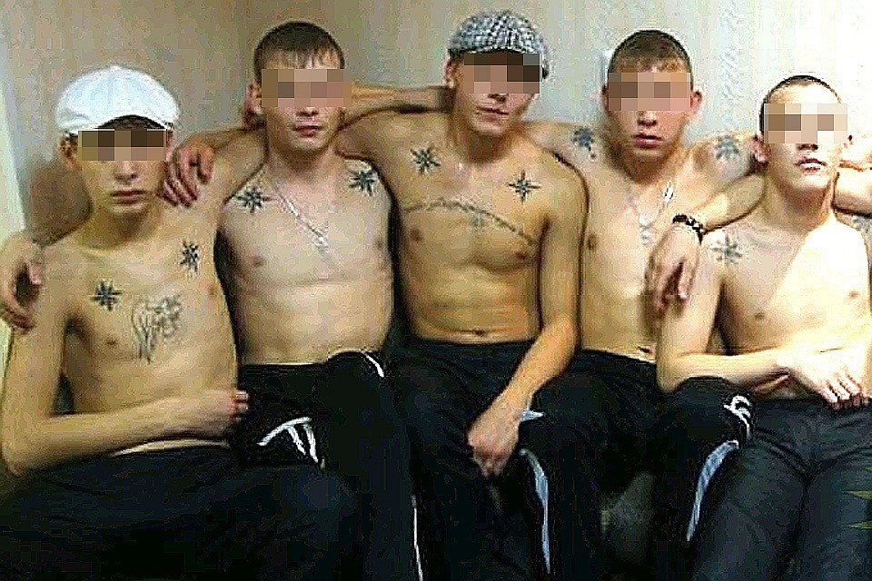За лекцию в духе А. У. Е. директор школы получила штраф, а работник управления образования - выговор