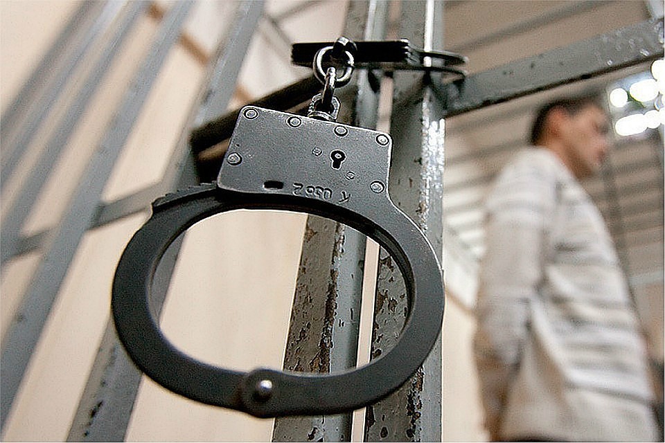 Мужчину отправят в тюрьму, а еще он должен заплатить штраф
