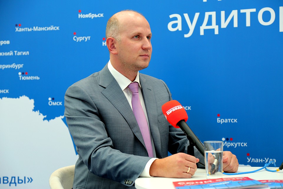 Вице-президент по инвестициям АВА-групп Денис Бражниченко