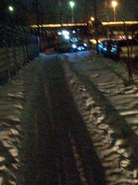 В Омске ночью поезд насмерть сбил мужчину