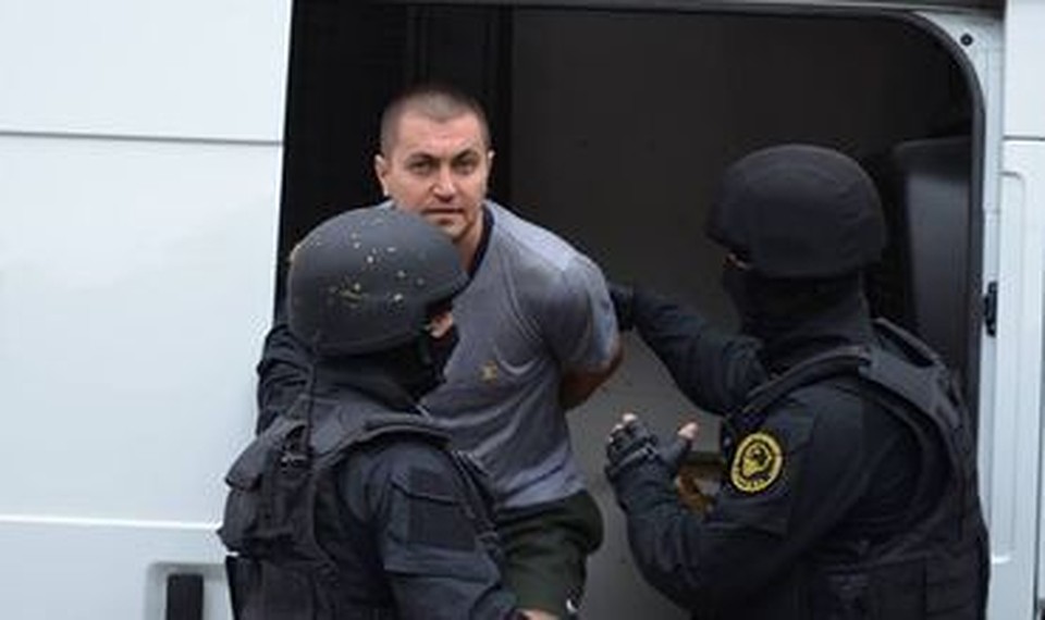 Платона никто не резал.