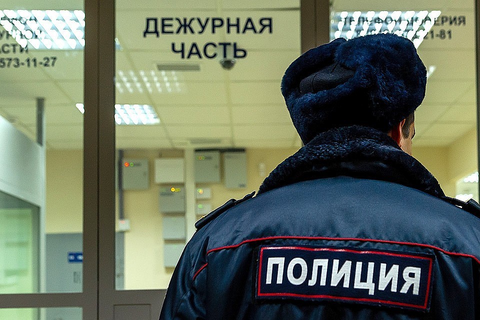 В Москве две девушки были задержаны после того, как изрезали ножами иностранцев из Йемена