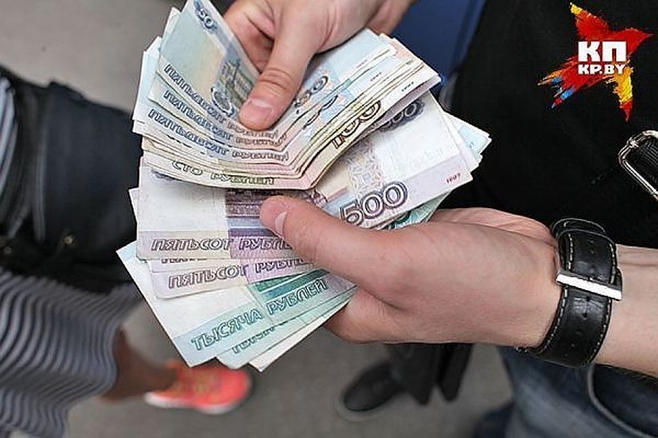 Папа отдавал деньги маме. Он не знал, что где-то есть еще один отец...