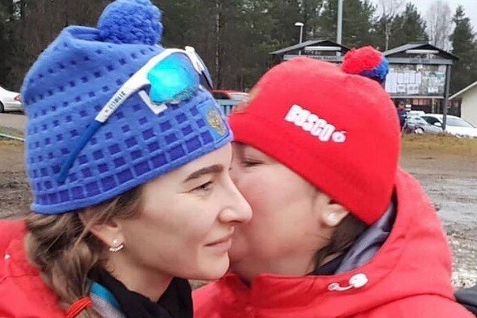 Елена Вяльбе делится с Натальей Непряевой профессиональными секретами Фото: ПТО