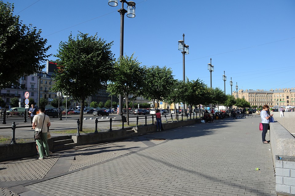 В 15 районах города модернизируют уличное освещение