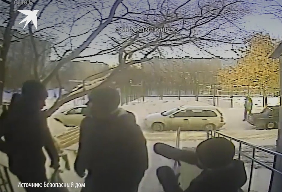 Происшествие попало в объектив камеры