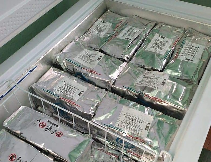 Небольшие брикеты с прессованной вакциной хранятся в холодильнике. Фото: instagram.com/amurvetupr