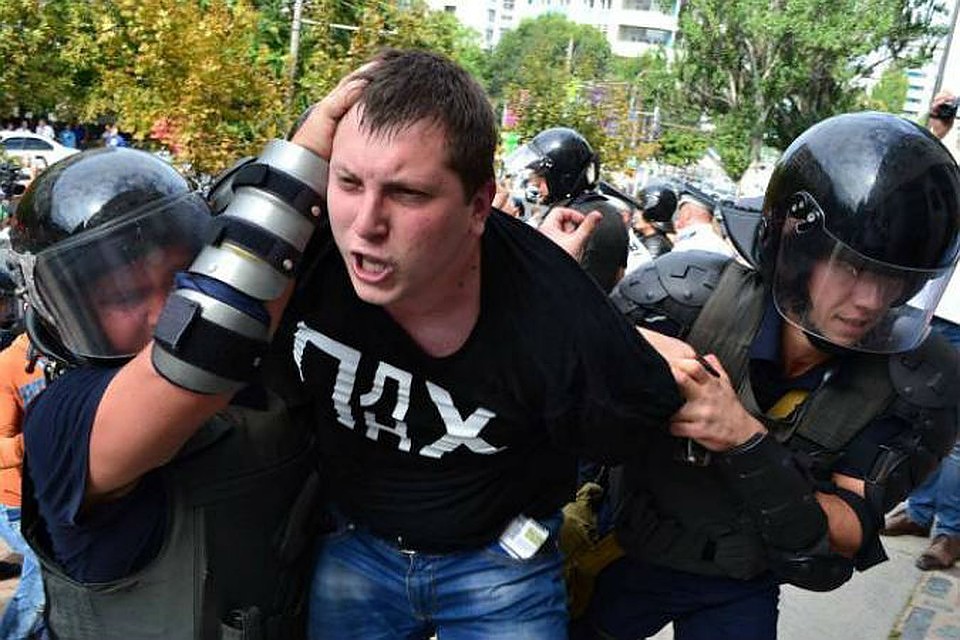 Активист Павел Григорчук задержан на 72 часа.