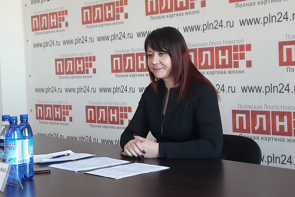 Ульяна Михайлова не видит конфликта интересов в привлечении на работу в возглавляемую ею общественную организацию брата и мужа.