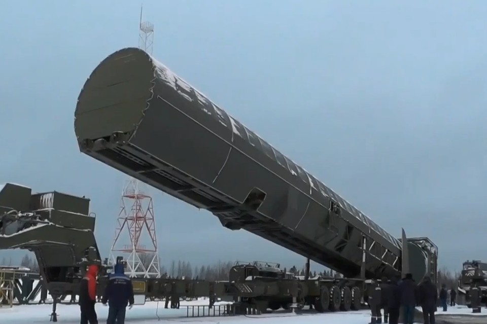 Одна наша новая МБР РС-28 "Сармат" способна доставить от 6,75 до 7,5 ядерных мегатонн