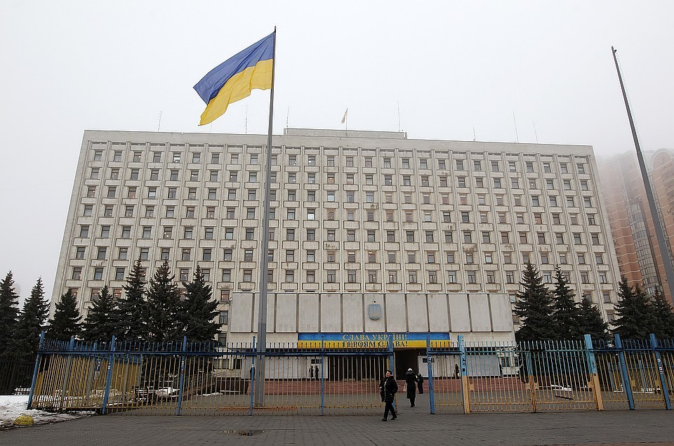 Как сообщили в генпрокуратуре Украины подозреваемые на протяжении 2010 - 2012 годов злоупотребляли служебным