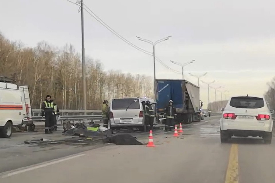 Жертвами аварии стали шесть человек.