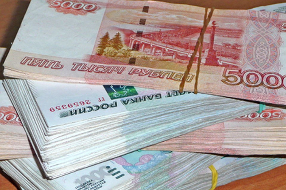 Тюменская аферистка на 3 миллиона рублей обманула собственного отца