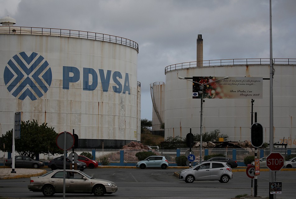 Под американскими санкциями оказались 34 танкера венесуэльской нефтяной компании PDVSA