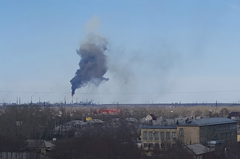 Пожар на электродном заводе в Челябинске случился 6 апреля.