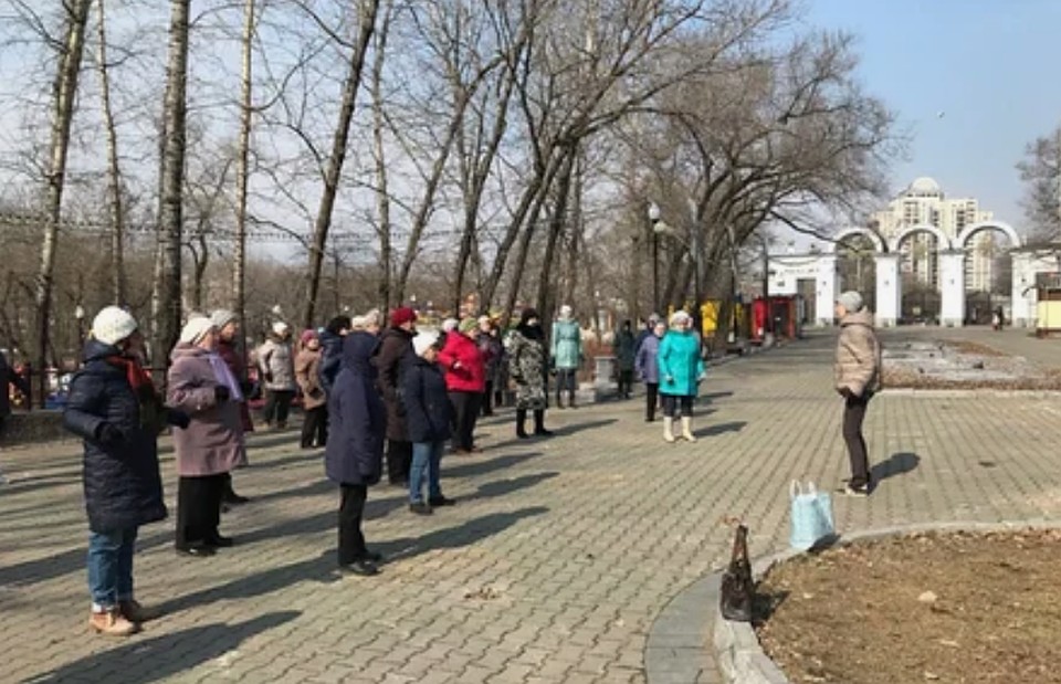 Больше 500 человек поучаствовали в массовой зарядке в Хабаровске. ФОТО: Алексей Павлюк.