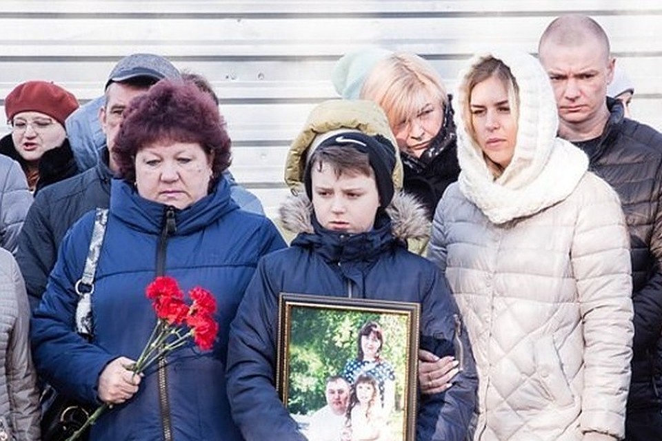 11-летний Сережа был самым тяжелым пациентом после пожара - мальчик выпрыгнул с четвертого этажа горящего торгового центра
