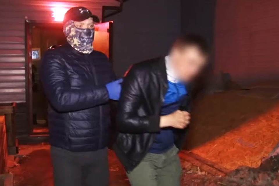 Силой ворвались в ночной клуб в самый разгар веселья Фото: кадр из видео ГУ МВД России по Пермскому краю