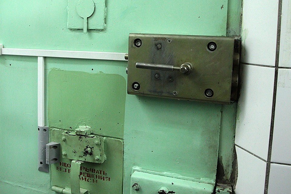 Банду наркоторговцев осудили в Иркутской области.