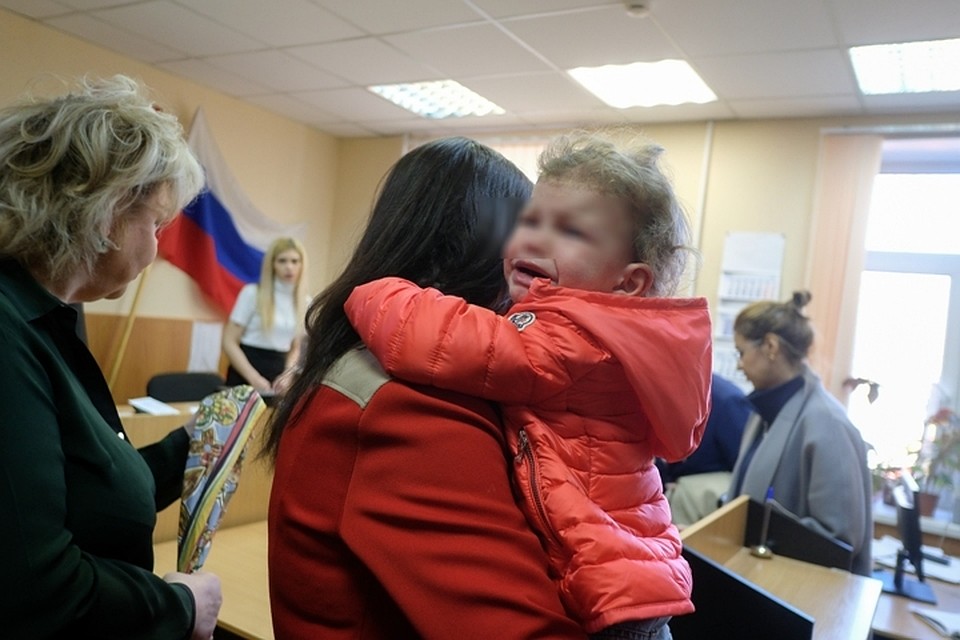 В случае развода Казьмина требует 4 млн. рублей ежемесячно.