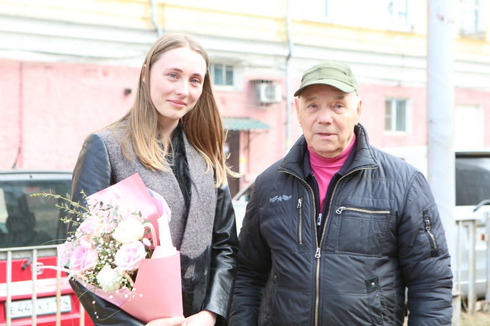 Красноярка спасла женщину от сердечного приступа на остановке. Фото: Александр ЧЕРНЫХ, Городские новости.