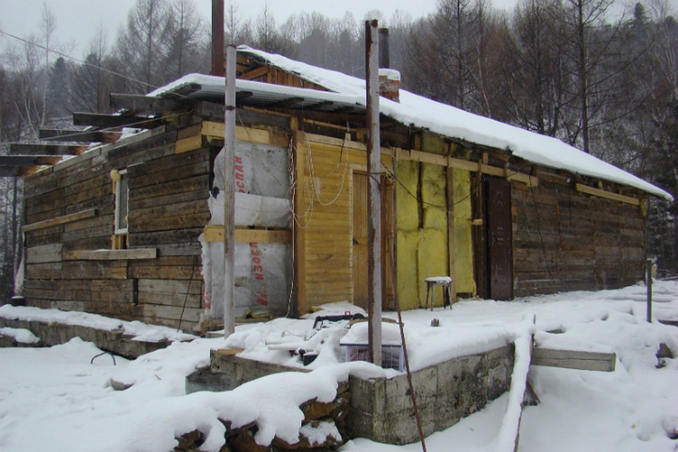 В ЕАО неизвестные без разрешения обжились в лесу ФОТО: Биробиджанская межрайонная природоохранная прокуратура