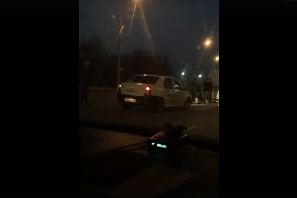 Пешехода увезли в больницу