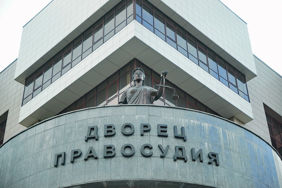 Также мужчина должен выплатить в пользу родственников погибших 1,9 миллиона рублей