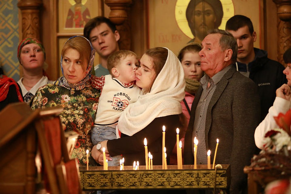 В Красноярске празднуют Пасху.