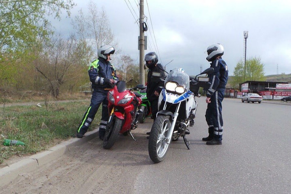 Мотоциклисты под контролем