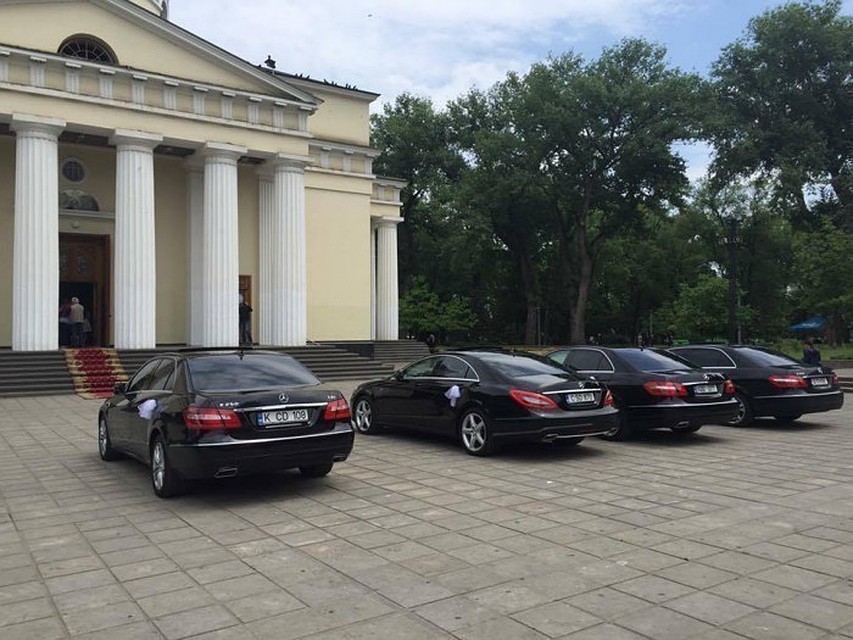 Движение свадебного кортежа может дорого обойтись новобрачным