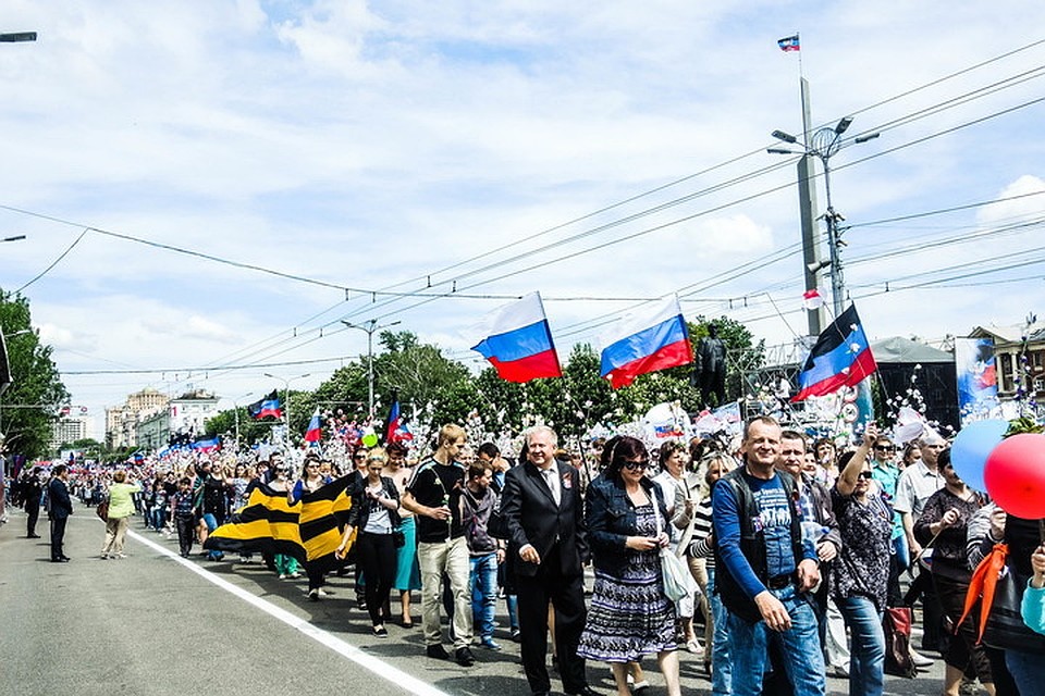 Шествие в честь Дня Республики стало для дончан традицией