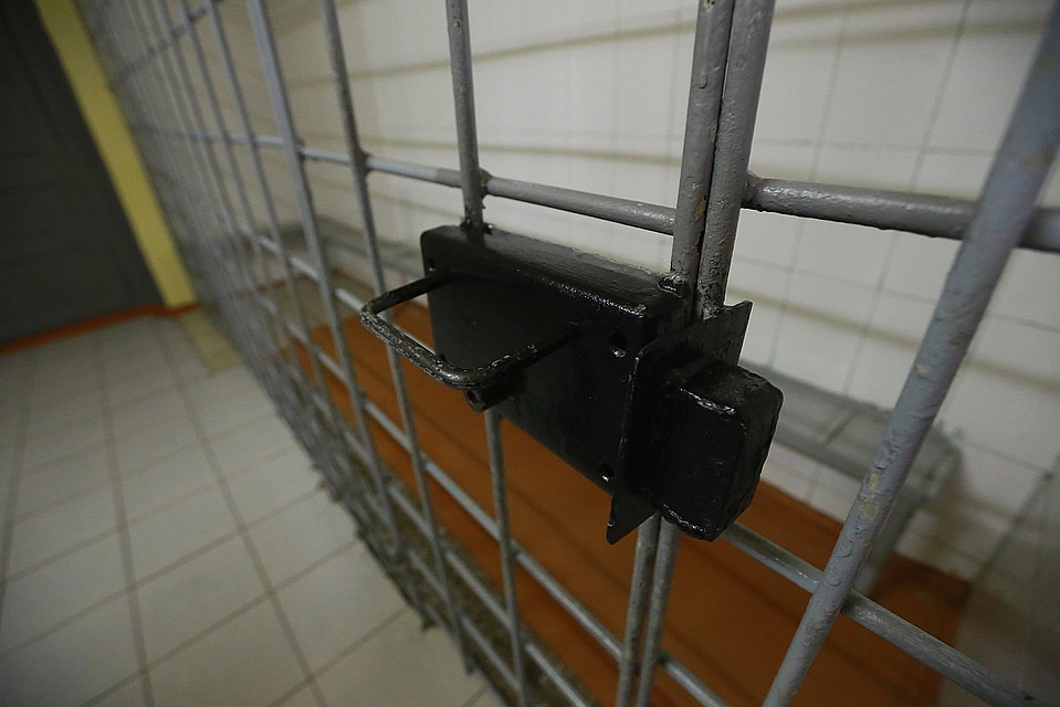 Подросток в Красноярском крае надругался над 7-летним мальчиком и снял все на камеру.