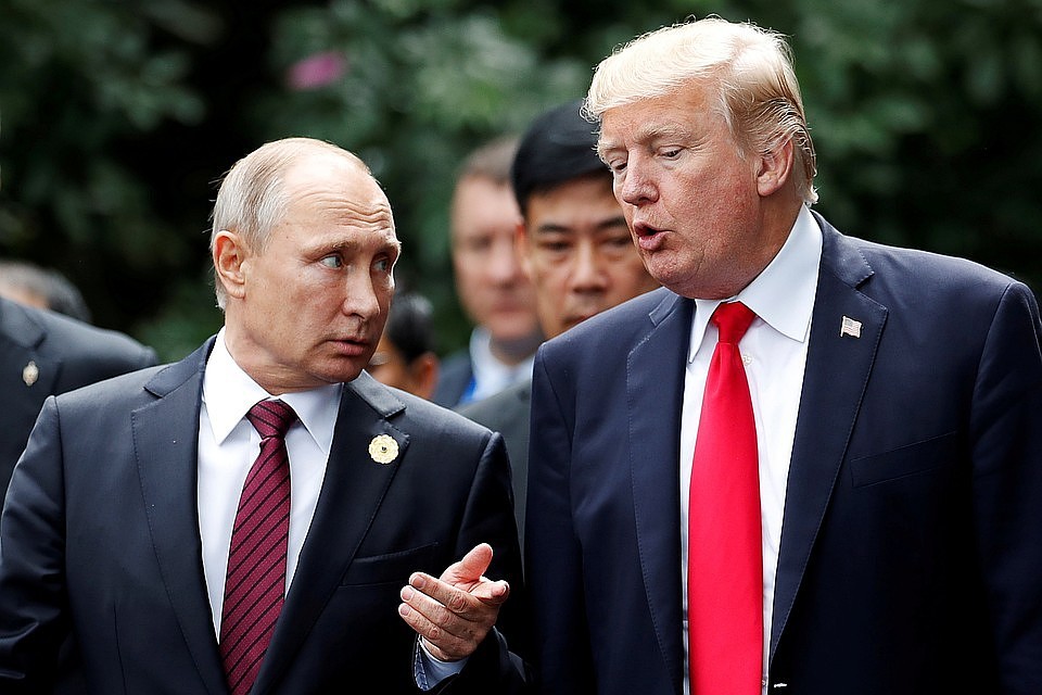 Президенты России и США Владимир Путин и Дональд Трамп
