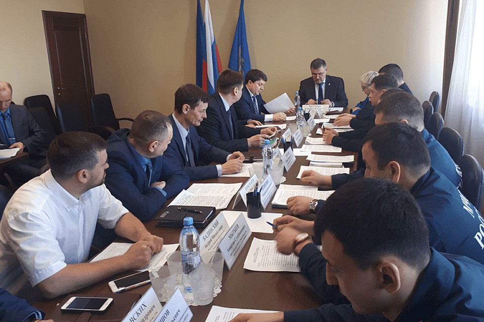 Замгубернатора в Новом Уренгое провел совещание по вопросам безопасности Фото: yanao.ru