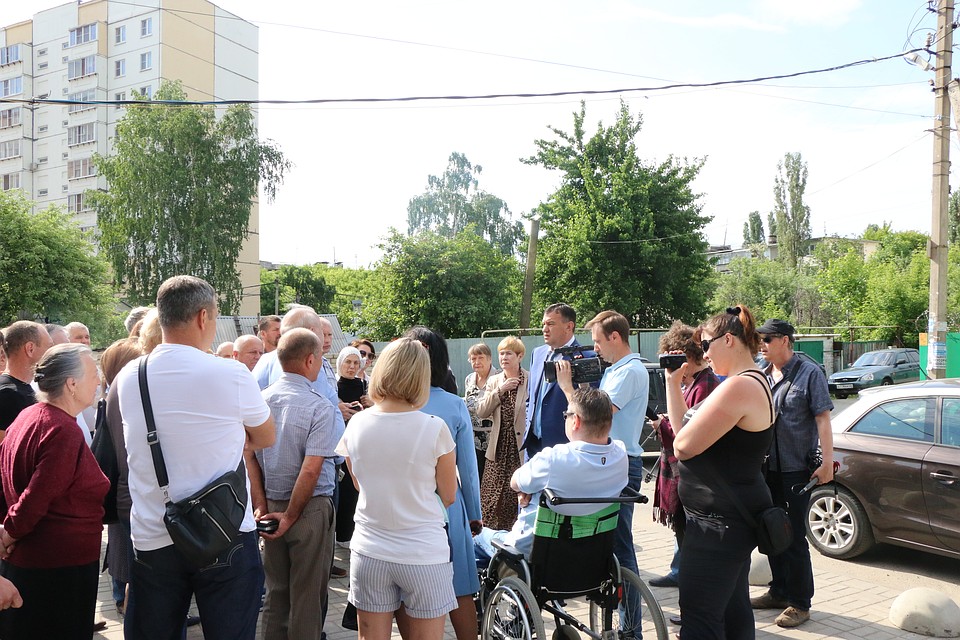 Липчане, выступающие против скандальной стройки, попросили уменьшить этажность высоток