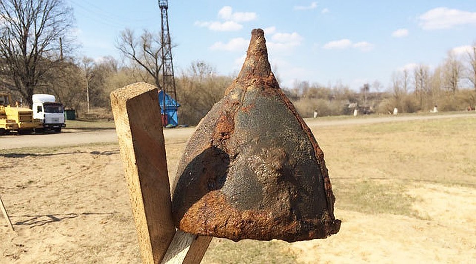 В Бобруйске в речном порту обнаружили 1000-летний шлем. Фото: belta.by