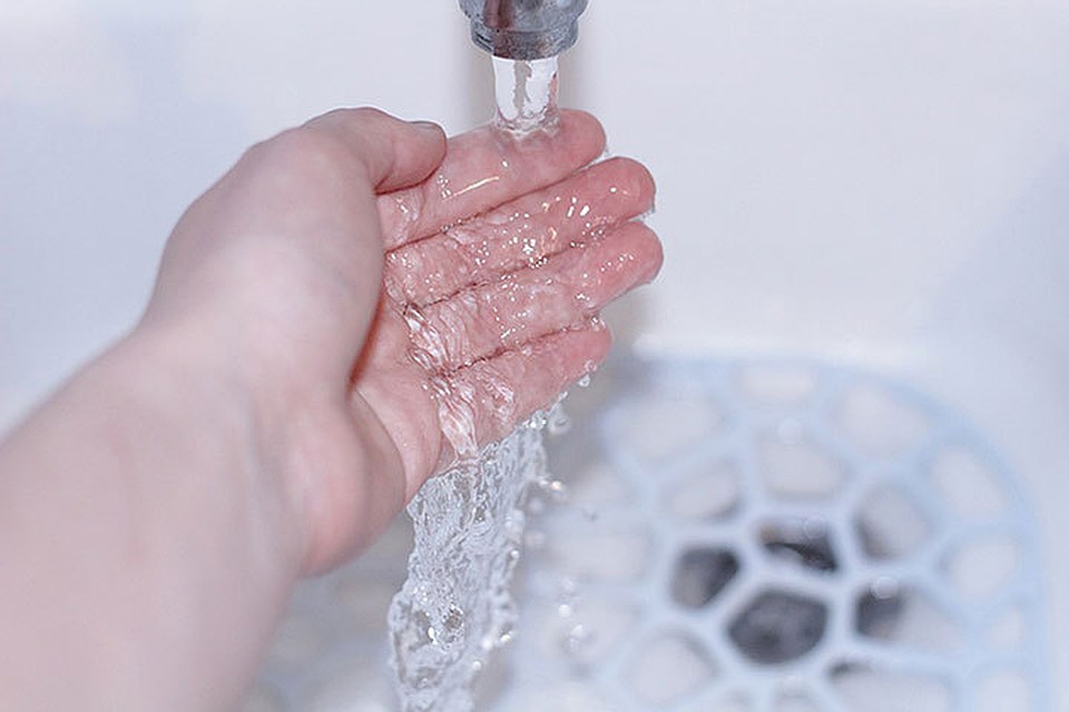 В некоторых районах столицы горячую воду дадут позже.