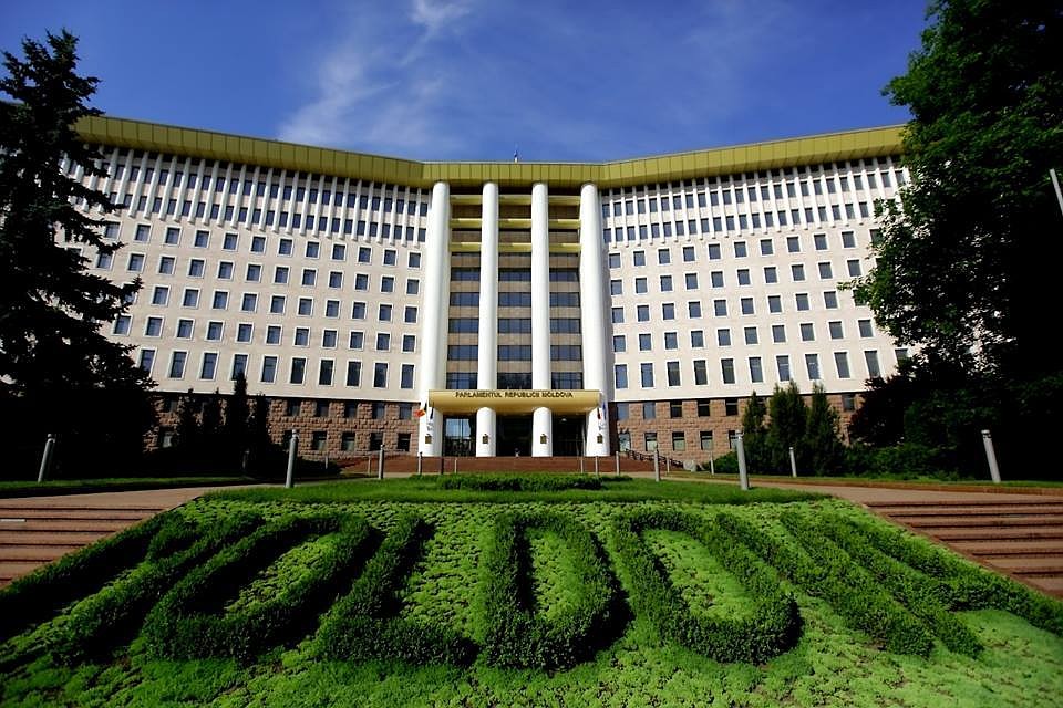 В парламенте начались переговоры между социалистами и АКУМ Источник: http://aif.md/v-parlamente-nachalis-peregovory-mezhdu-socialistami-i-akum © aif.md