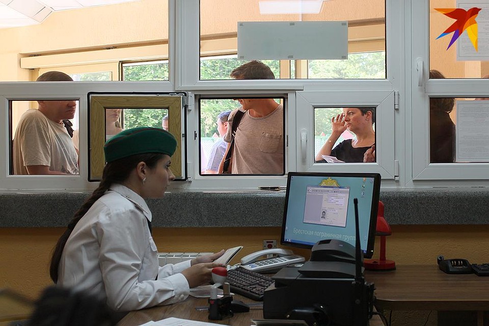 С 1 сентября договор страхования авто проверять на границе не будут.
