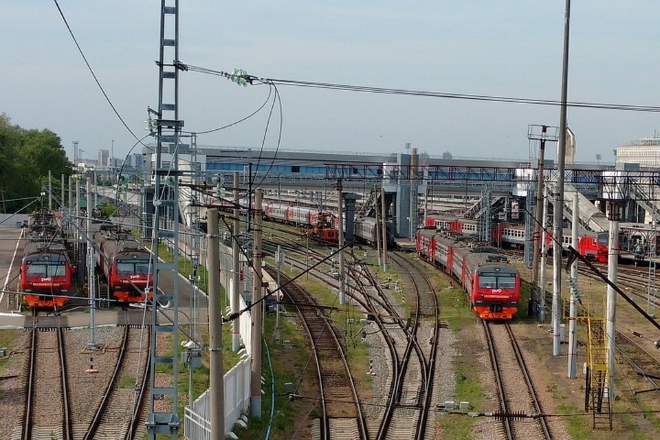 Планируется принимать минимум 7 поездов в месяц.