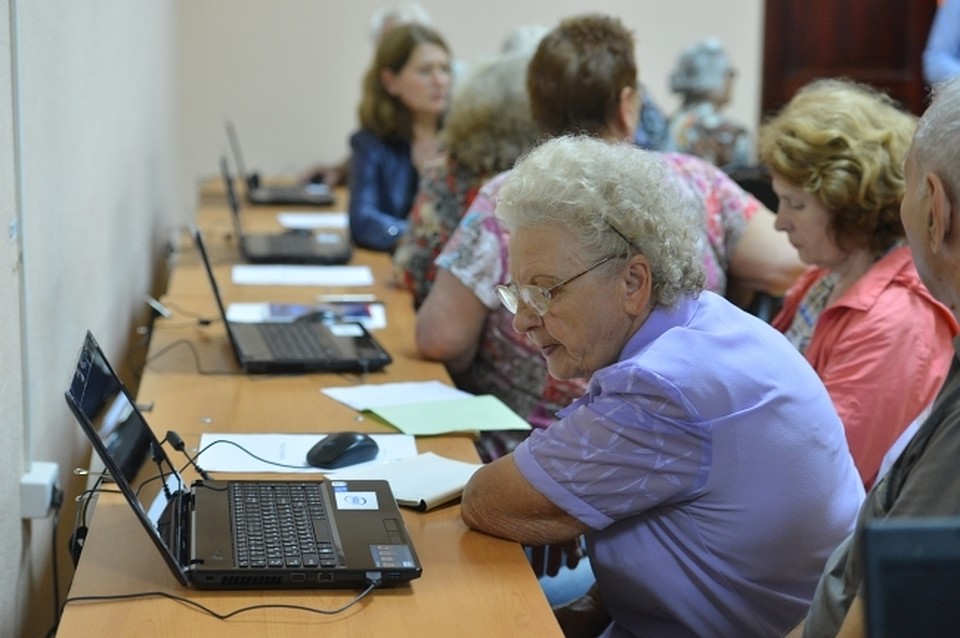 Хабаровские пенсионеры ушли в интернет на всероссийском уровне