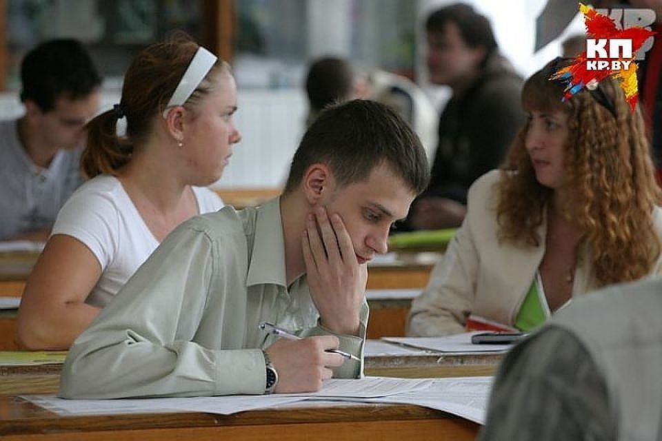 Более 22 тыс. абитуриентов сдают 11 июня ЦТ по белорусскому языку Фото: из архива