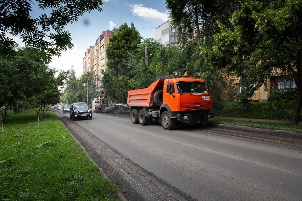 В дневное время на небольших участках работа проводится маленькой фрезой