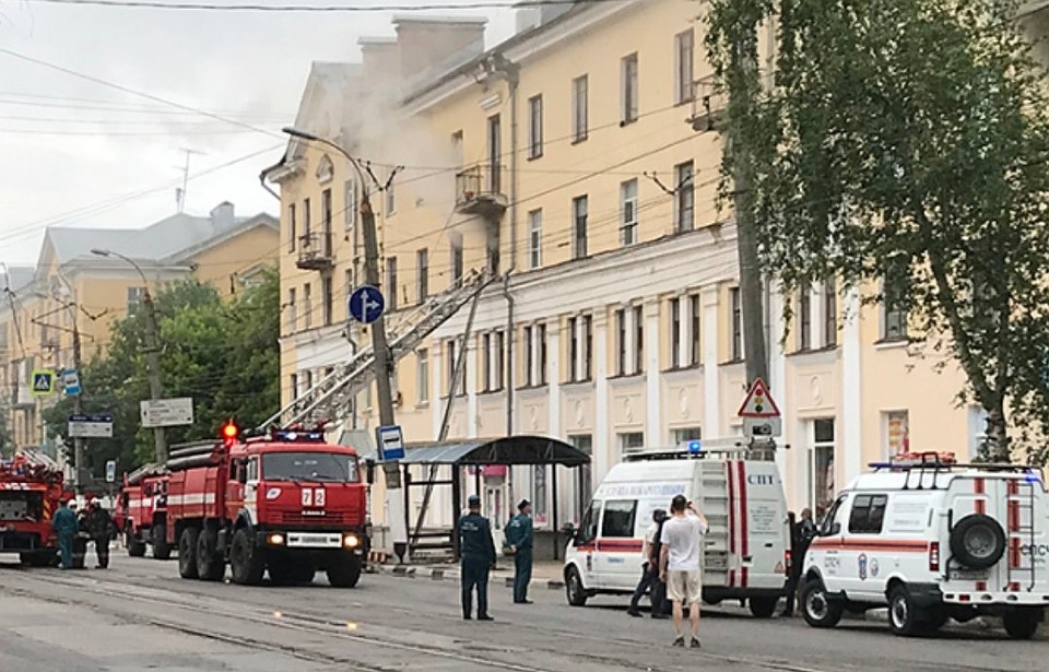 Жильцов временно расселили в гостиницу. Фото: Вконтакте, Подслушано Тверь и Тверская области