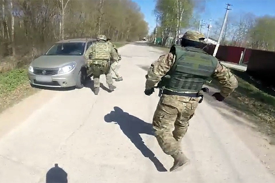 За производство и торговлю наркотиками наркодилерам грозит до 20 лет колонии и штраф - 1 миллион рублей