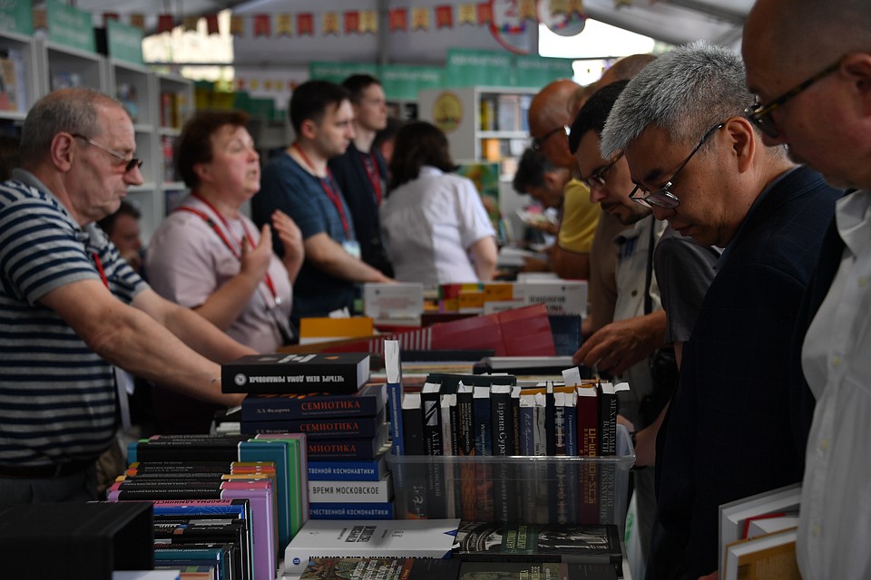 Томичи поучаствуют необычном флешмобе по чтению книг