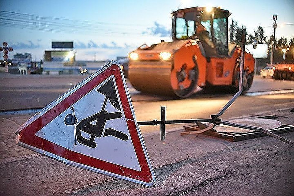 Пожилая петербурженка попала под экскаватор-погрузчик на Ржевской площади. Фото: Архив "КП"