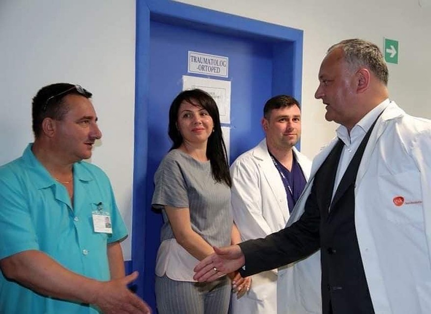 Президент Молдовы поблагодарил медработников Молдовы за самоотверженность
